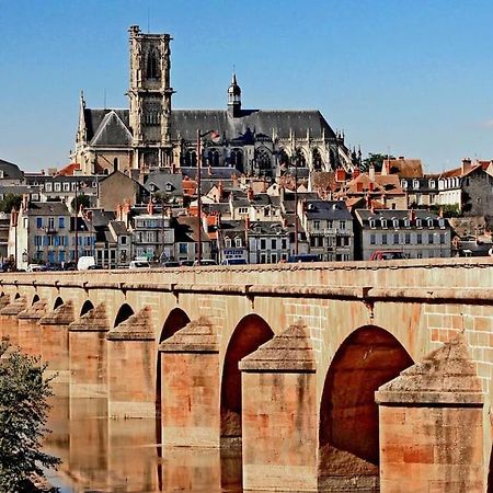 Nevers, Appartement De Standing Proche De La Gare المظهر الخارجي الصورة